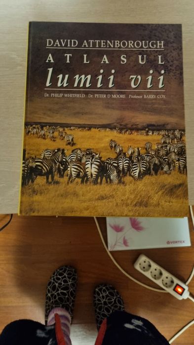 Vand carti din colectia Adevarul