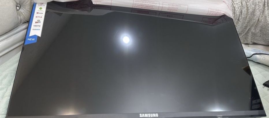 Продам новый Телевизор Samsung 82см