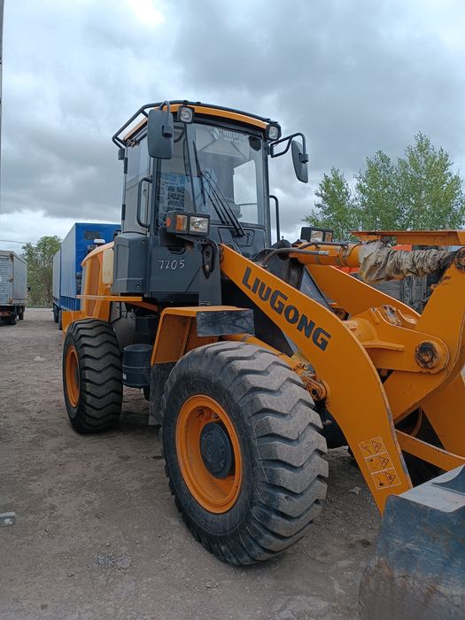 Погрузчик.Услуга фронтальный погрузка