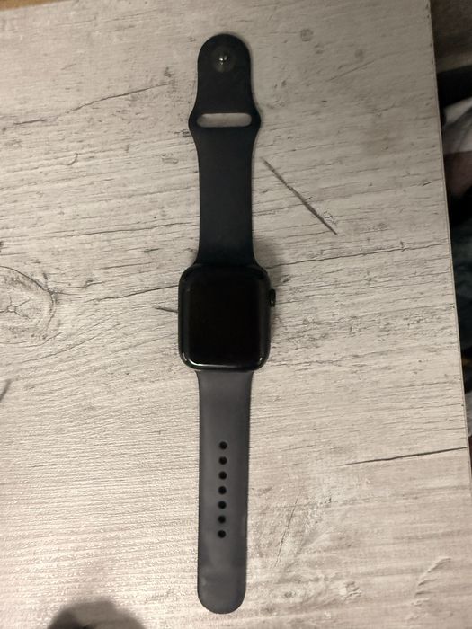 Продам apple watch 8