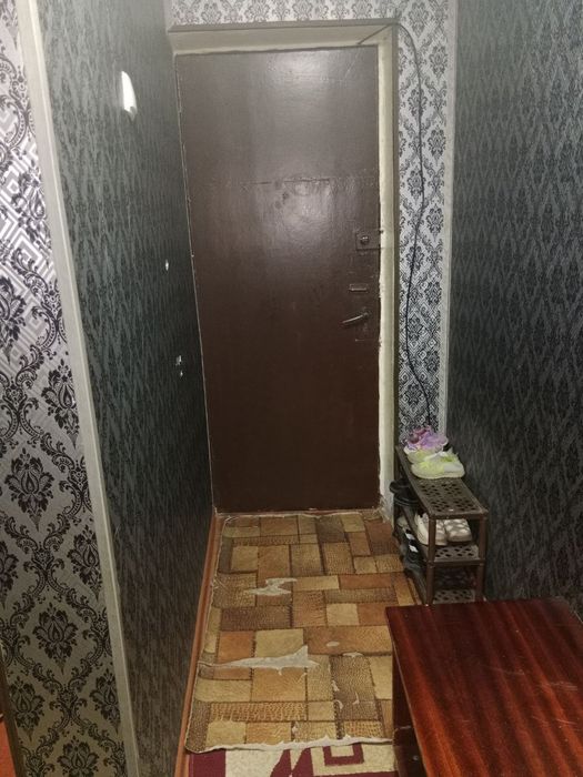 Марказда 2 хонали квартира сотилади, наваида аркадан кирганда