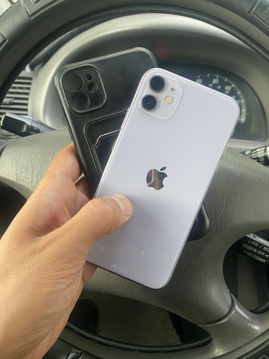 Айфон 11 ,64памать.