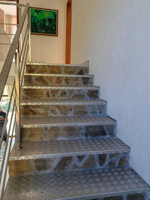 Продава се Къща в Априлци - 300 кв.м за 1167 €/кв.м - Снимка #19