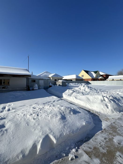 Үй сатылады арзан.