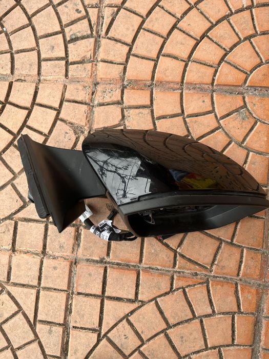 Огледало за Skoda Octavia 4