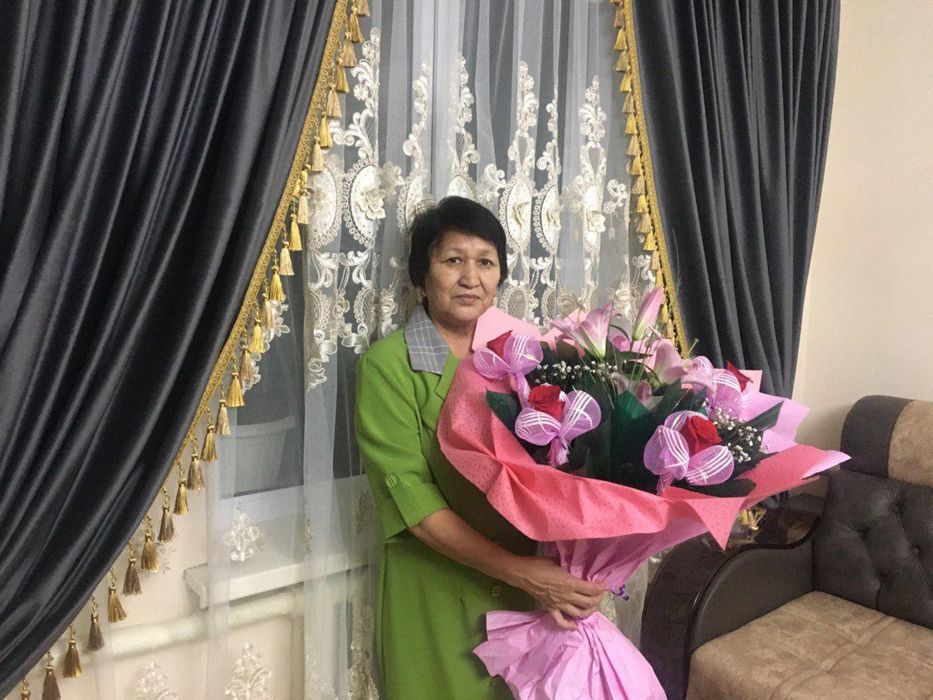 Срочно продам ,гарниз в подарок