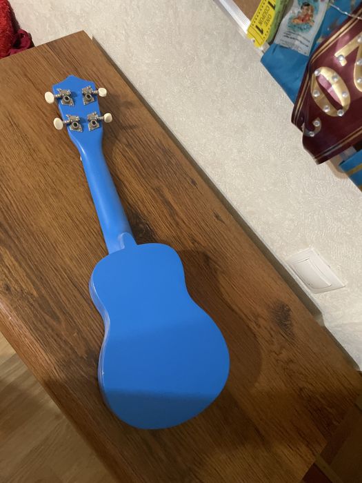 Продам укулеле за 15 тысяч