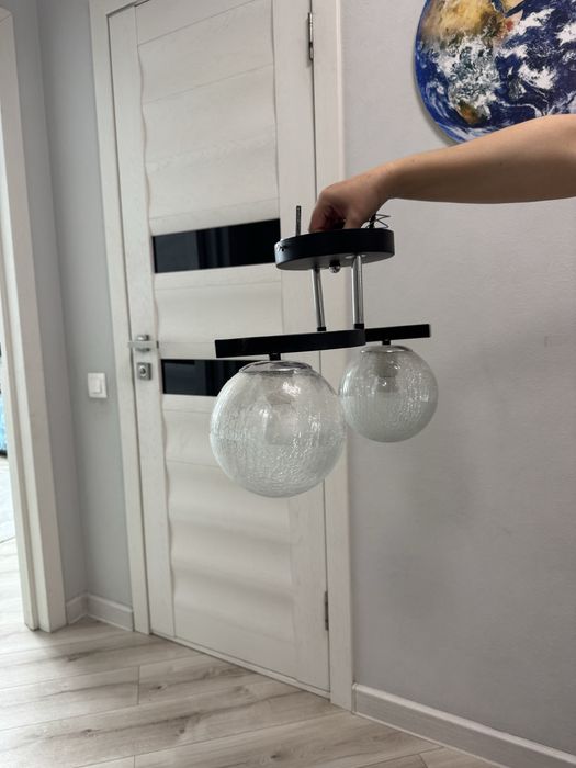 Продам  Люстры  3 штуки