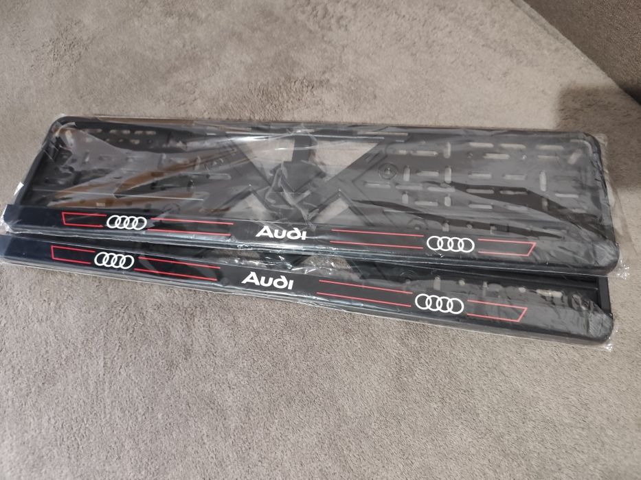 Vând suporturi pentru numere cu iluminare LED