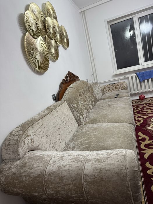 Продам Диван для гостиной