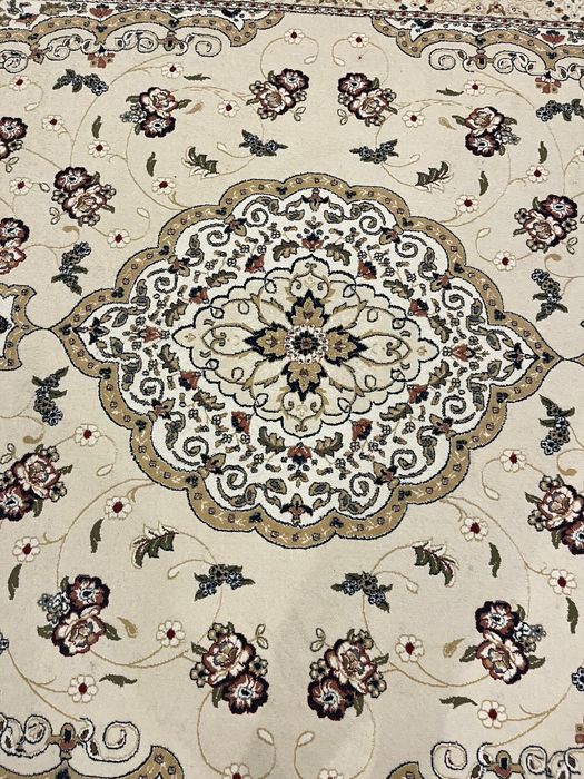 Продается красивый ковер 3*4размер