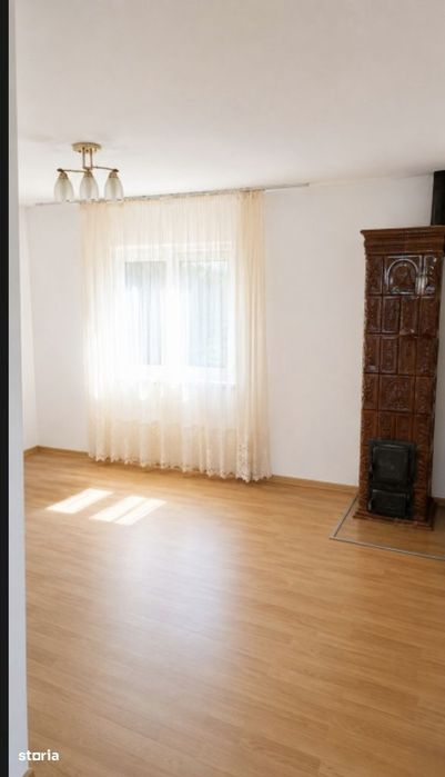 Casa de vanzare in comuna Corbi