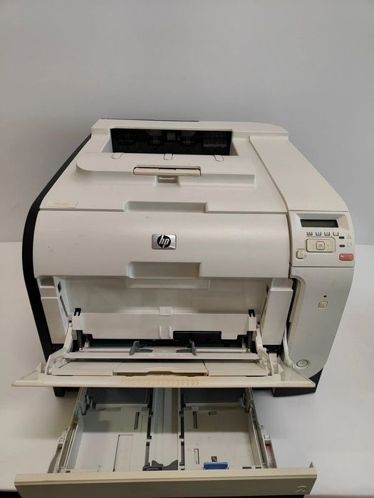 Vând imprimantă HP Laser Jet Pro 400 color M451nw