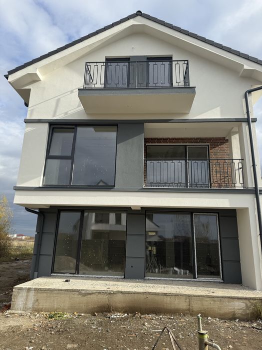 Vand apartament 3,4 camere