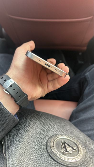 Iphone 15 pro в хорошем состоянии