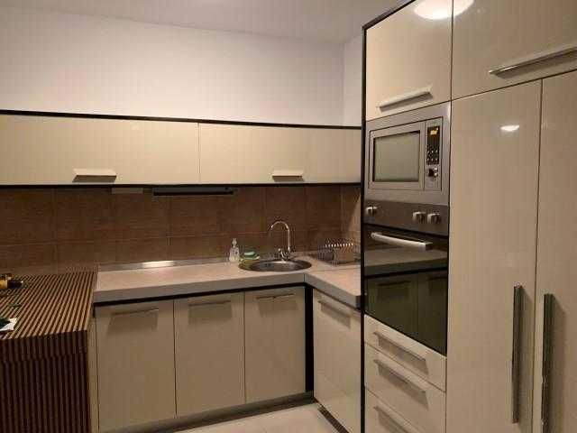 Дава се под наем Тристаен апартамент в Бургас, Център - 83 кв.м за 280.5 € - Снимка #3