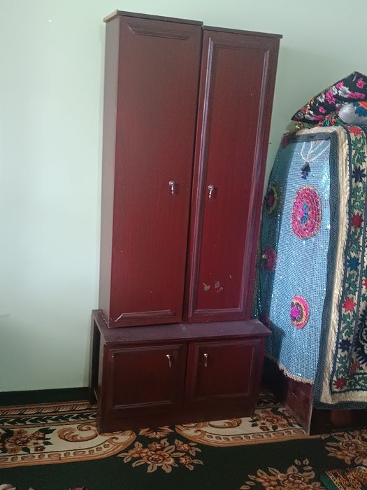 Стенка горка сотилади