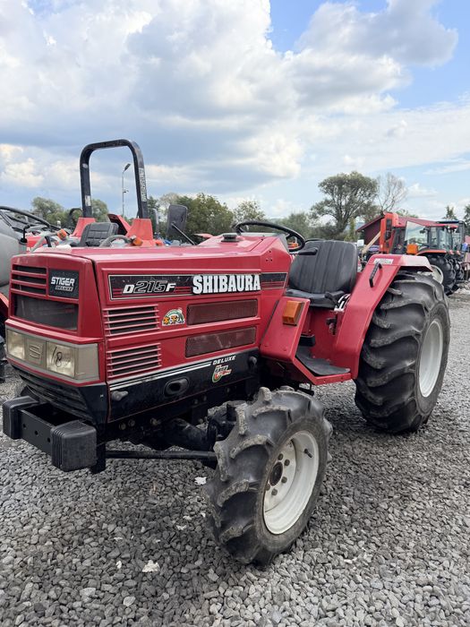 Tractor japonez  SHIBAURA D215F  4x4