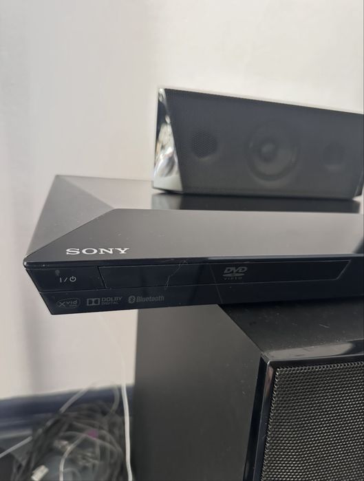 Продам Sony домашний кинотеатр 6-1 в отличном состояние как новый