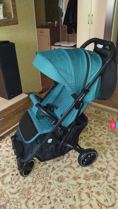 Коляска прогулочная