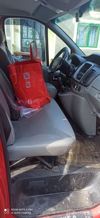 Vând Renault Trafic