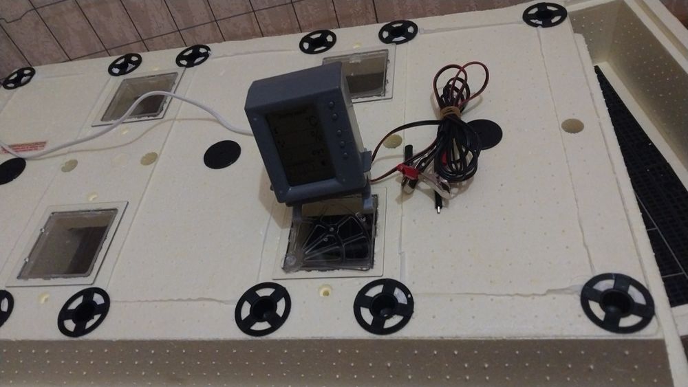 Инкубатор золушка 98 яиц