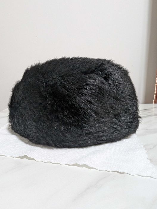 Căciulă din blană naturală VINTAGE + Palton Astrahan asortat – set rar