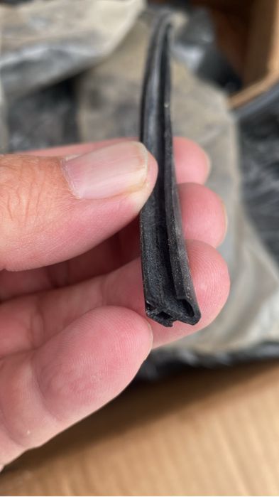 Продам уплотнитель для окон и дверей