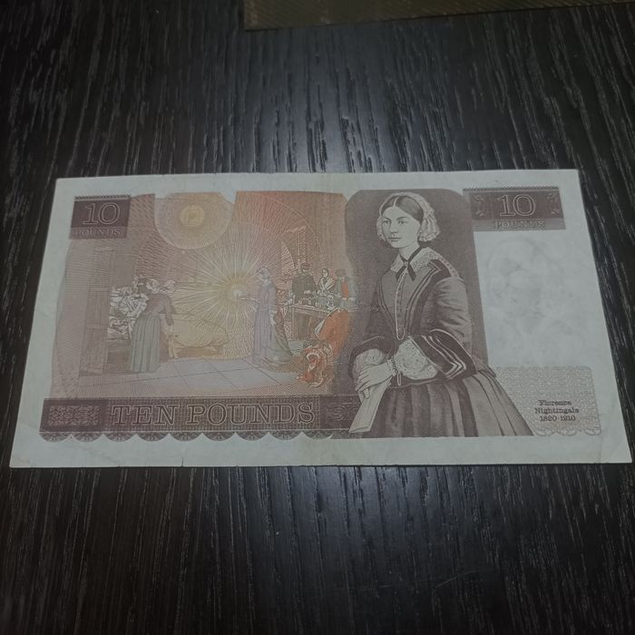 Англия 10 паунда.Флорънс Найтингейл 
Цена 75 лв