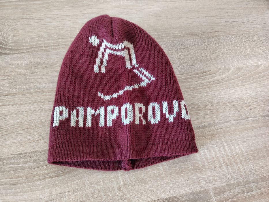 Зимна шапка Pamporovo .Нови .2 бр.