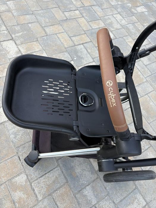 Шаси Cybex Priam 4 Chrome Brown с основа за седалка