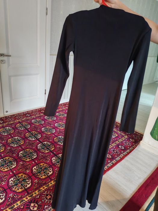 Черный платье продается