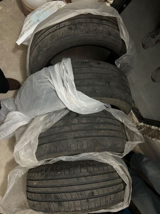 Срочно продам комплект резины