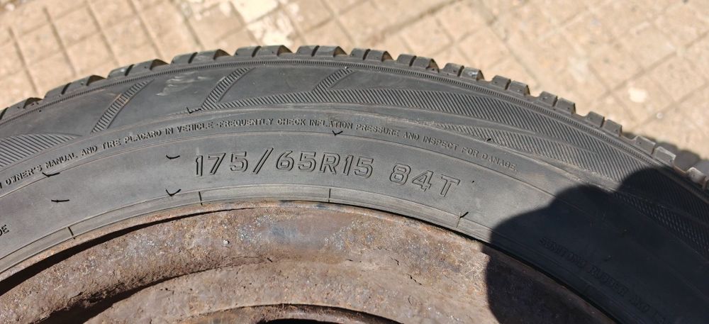 Джанти с гуми 175/65/15 Пежо 4х108