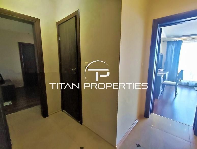 Дава се под наем Тристаен апартамент в Варна, Център - 140 кв.м за 1000 € - Снимка #9