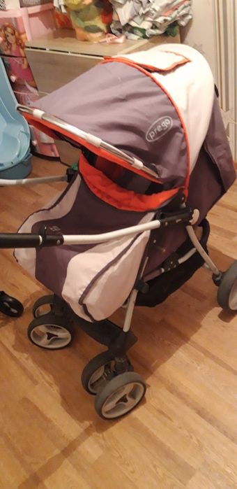 Детская коляска.   .