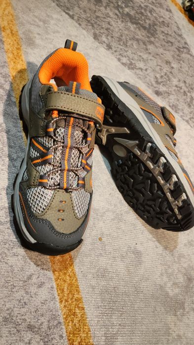 Кроссовки детские горные