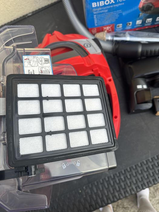 Aspirator dirt devil bibox fara sac