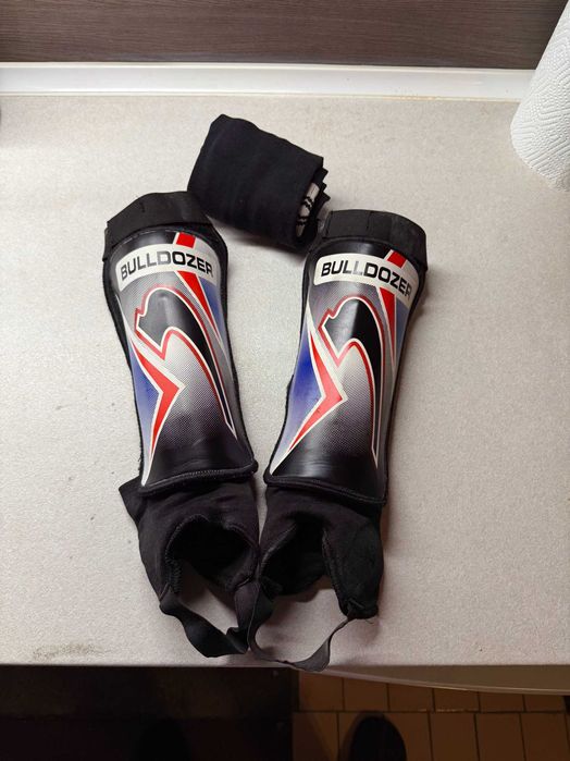 Кори и чорапи за футбол