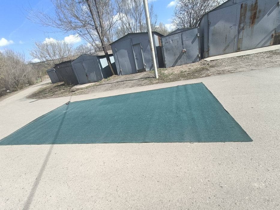 Продаю ковролин б/у в хорошем состоянии