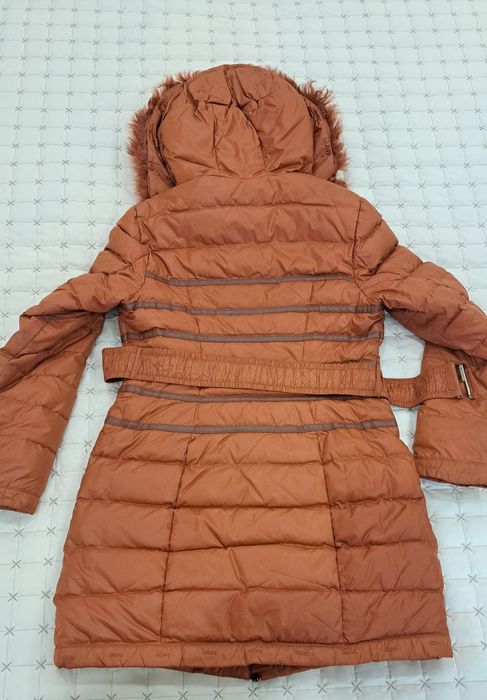 Продавам две дамски зимни якета