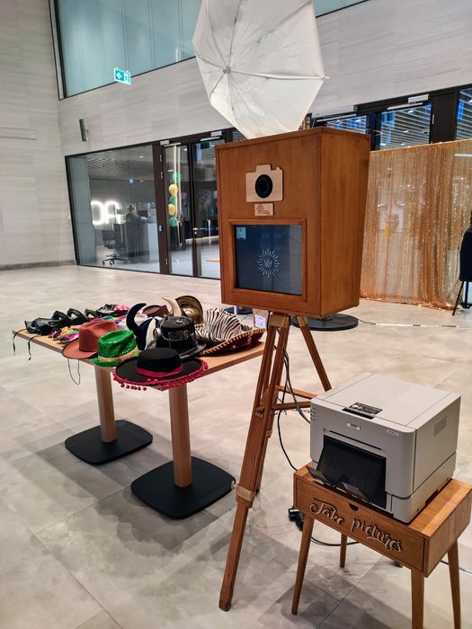 Vand cabina foto
Carcasa foarte ușoară  - 10 kg