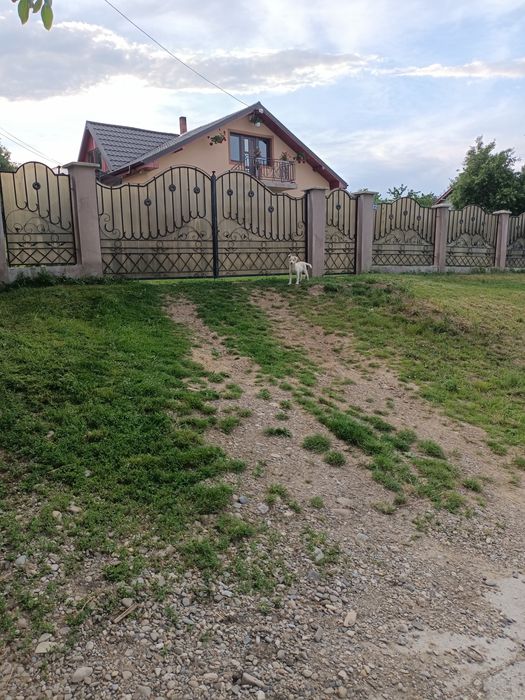 vand casa utilata si mobilata