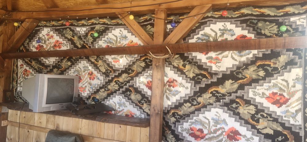 Vând garnije draperii vechi