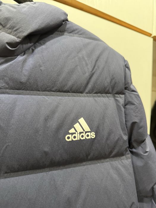 Adidas Яке Чисто ново