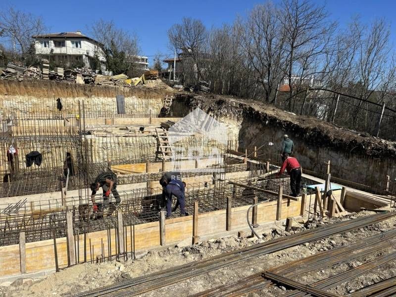 Продава се Тристаен апартамент в Варна, м-т Траката - 100 кв.м за 1250 €/кв.м - Снимка #4