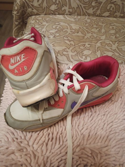 Кроссовки женские 40 размер AIRMAX оригинал
