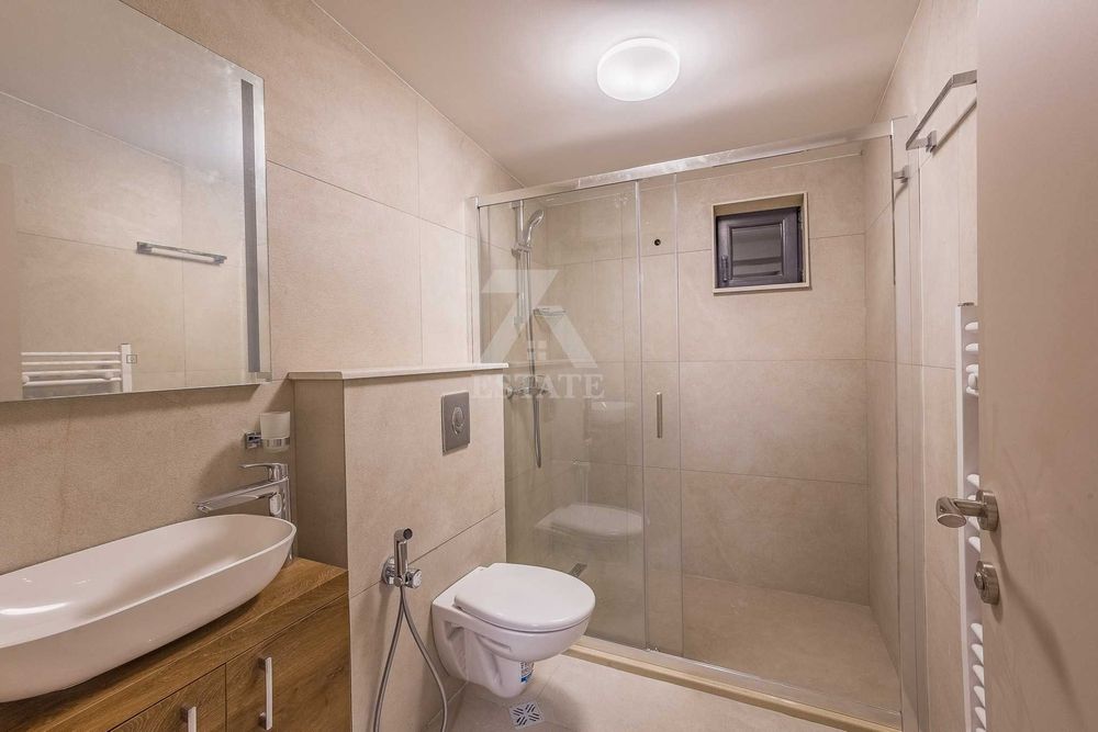 Дава под наем самостоятелна сграда в ж. кв. Лозенец