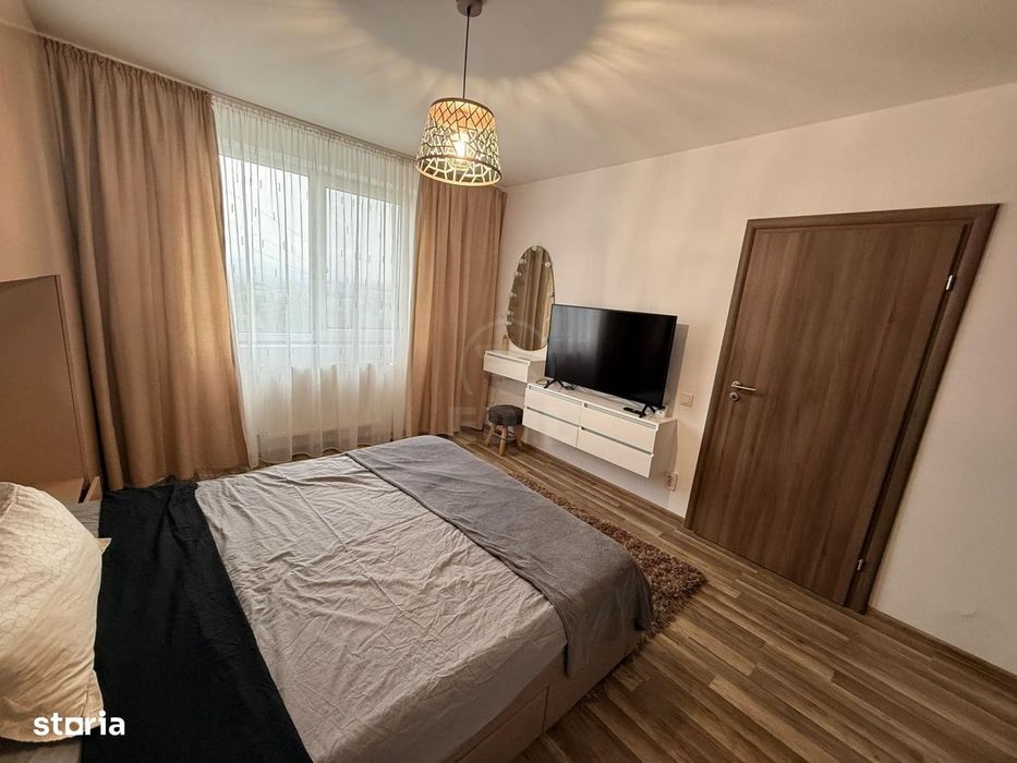 Apartament 2 camere semidecomandat zona Razoare