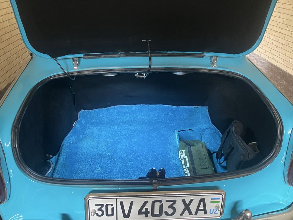 Москвич 407 с куча новоротами